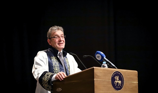 Dokuz Eylül Üniversitesi (DEÜ), dünyanın saygın yükseköğretim derecelendirme kuruluşlarından Center