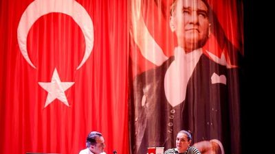 Dokuz Eylül Üniversitesi, alanında uzman isimleri akademi dünyasıyla buluşturmaya devam