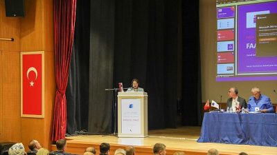 Didim Belediye Başkanı Hatice Gençay, Ankara’da gerçekleştirilen Sosyal Demokrat Belediyeler