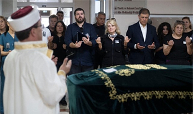 Doktor Ömer Cem Şenakaylı’ya hüzünlü veda İzmir Büyükşehir Belediyesi Eşrefpaşa Hastanesi’nde 25 yıl radyoloji uzmanı olarak