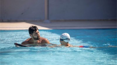 İzmir Büyükşehir Belediyesi yaz spor okullarının kapılarını açıyor. Binlerce çocuk