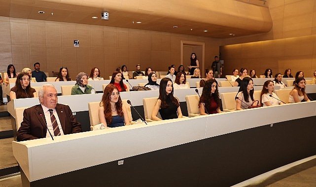 Gençler Nilüfer’de geleceğe hazırlanıyor Nilüfer Belediyesi, Nilüfer Kent Konseyi ve Bir Bulut Olsam Derneği