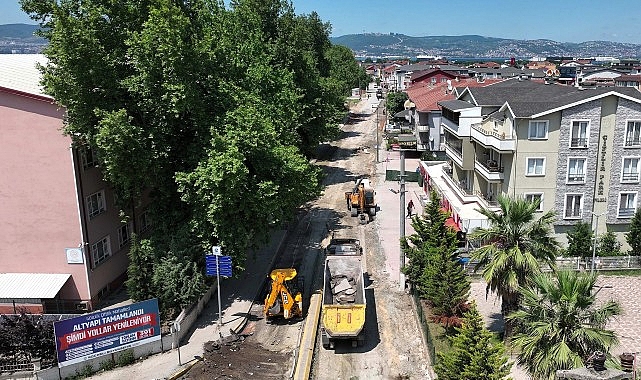 Kocaeli Büyükşehir Belediyesi, Gölcük ilçesinde yürüttüğü kapsamlı yenileme çalışmalarında önemli