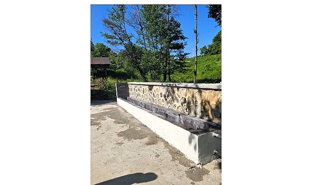 Kocaeli Büyükşehir Belediyesi, Gölcük Şevketiye Mahallesi’nde bulunan çeşmede gerçekleştirdiği yenileme