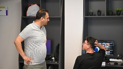 Bornovalı lise öğrencileri, zorlu üniversite sınavının ardından Bornova Belediyesi'nin kısa
