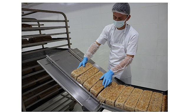 Antalya Büyükşehir Belediyesi’nin Döşemealtı’nda kurduğu EKDAĞ Halk Ekmek Fabrikası 4