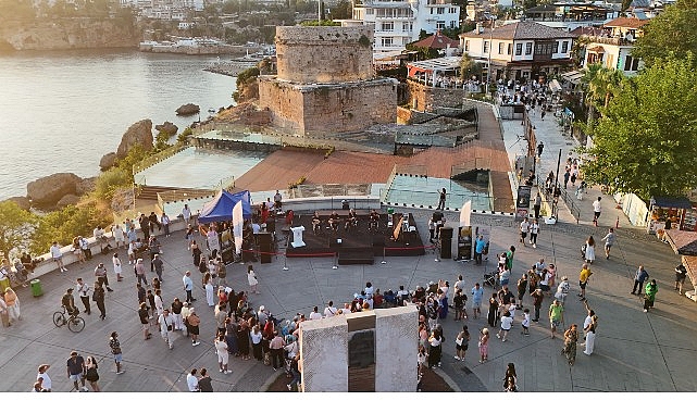 Antalya Büyükşehir Belediyesi İsmail Baha Sürelsan Konservatuvarı, Hıdırlık Kulesi’nin tarihi