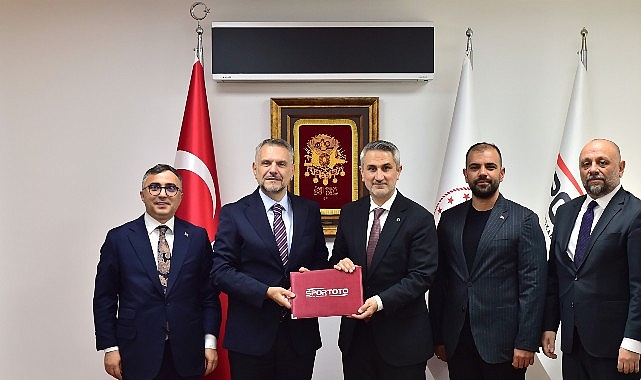 İstanbul Bayrampaşa Belediye Başkan Vekili İbrahim Akın, ilçenin spor altyapısını
