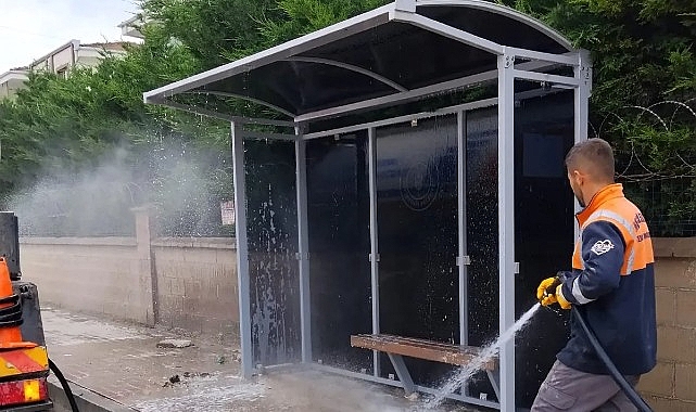 İnegöl Belediyesi’nden Çevre Haftasına Yakışan Bayram Mesaisi İnegöl Belediyesi, Kurban Bayramı süresince çevre temizliği ve halk sağlığını