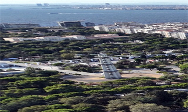 2020 İzmir depreminin ardından kullanıma kapatılan Kültürpark Paraşüt Kulesi için
