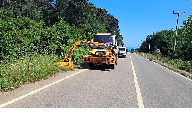 Kocaeli Büyükşehir Belediyesi, yaz aylarında yoğunluğun yaşandığı Kandıra’da yol bakım
