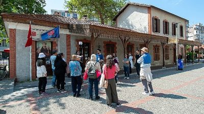 Karşıyaka Belediyesi’nin ‘Açık Hava Kent Müzesi’ projesi kapsamında ücretsiz olarak
