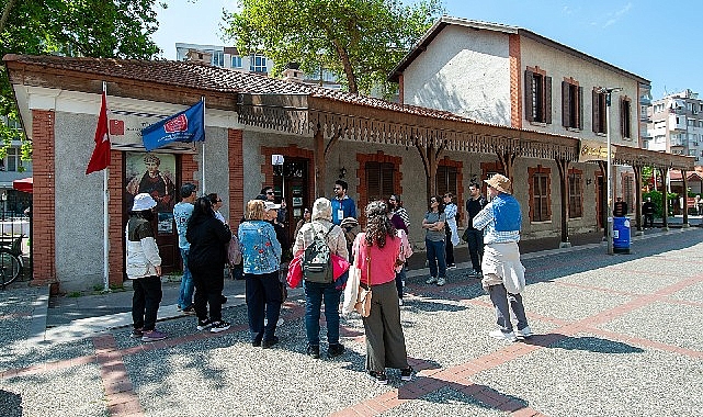 Karşıyaka Belediyesi’nin ‘Açık Hava Kent Müzesi’ projesi kapsamında ücretsiz olarak