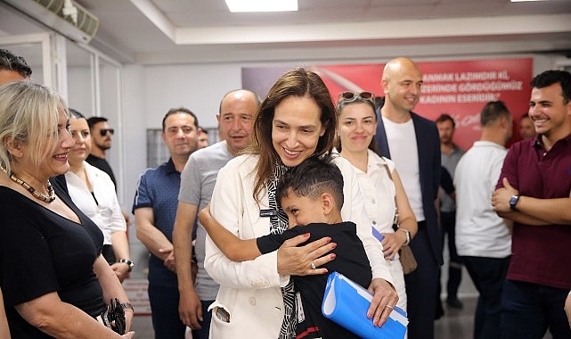 Karşıyaka Belediye Başkanı Yıldız Ünsal, katılımcı yönetim anlayışı doğrultusunda ‘Vatandaş