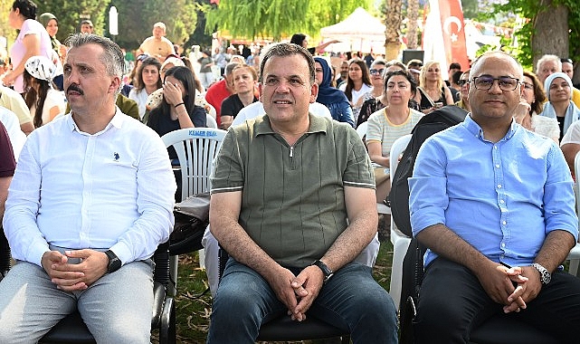 Kemer’de Halk Eğitim Merkezi Yıl Sonu Sergisi Kemer’de Kemer Halk Eğitim Merkezi’nin yıl sonu sergisi düzenlendi. Sergi