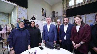 Kocaeli Büyükşehir Belediyesi KO-MEK ilçe sergilerinin sonuncusu Dilovası’nda açıldı. Dilovası