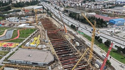 Kocaeli’yi raylı sistem hatlarıyla donatan ve ulaşıma alternatif çözümlerle nefes