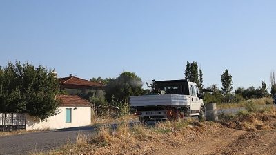 Menderes Belediyesi, 16 Haziran tarihine takvimlenen ilaçlama çalışmalarını başlattı. İlçenin