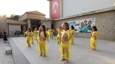 Menderes Belediyesi, Nene Hatun Anaokulu öğrencileri ile birlikte geri dönüşüm