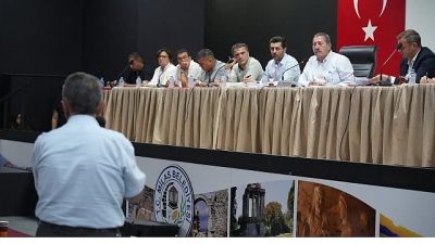 Milas Belediye Başkanı Fevzi Topuz, mahalle muhtarlarıyla bir araya geldi.