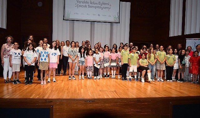 Miniklerden iklim seferberliği İzmir Büyükşehir Belediyesi’nin yürüttüğü proje kapsamında 8 okulda eğitim alan