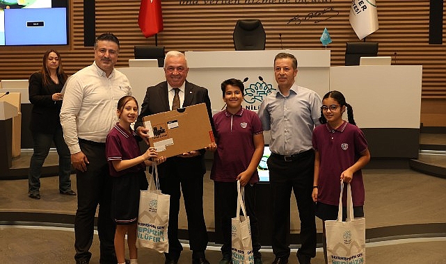 Nilüfer Belediyesi’nin çevre bilincini artırmak amacıyla okullar arası düzenlediği bitkisel atık