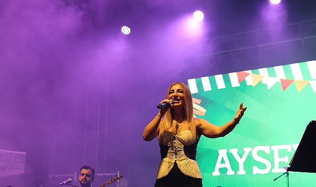 2. Nilüfer Karadeniz Festivali’nin ikinci günü de dolu dolu geçti.
