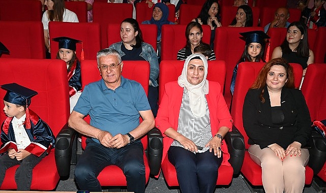 Kemer’de, Kemer Belediyesi’nin destekleriyle Özgül Canik Anaokulu mezuniyet töreni düzenlendi.
