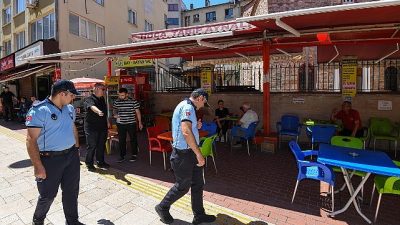 Osmangazi Belediyesi Zabıta Müdürlüğü ekipleri, kent merkezinin en yoğun noktalarından