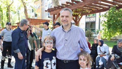 Bayrampaşa Belediyesi tarafından baştan sona yenilenen Sabri Akpınar Parkı, modern
