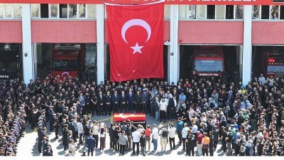 Konya’nın Karatay ilçesinde bulunan bir mobilya imalat fabrikasında çıkan yangına