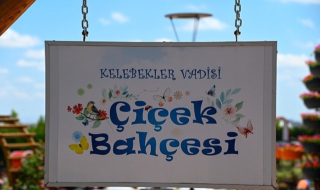 Selçuklu Belediyesi tarafından Kelebekler Vadisi Parkı’na kazandırılan Selçuklu Çiçek Bahçesi,