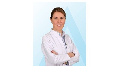 Yaz mevsiminde çocukların en sevdikleri aktiviteler deniz ve havuzda yüzmek,