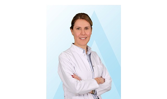 Yaz mevsiminde çocukların en sevdikleri aktiviteler deniz ve havuzda yüzmek,