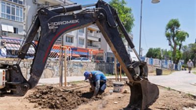 İzmir Büyükşehir Belediyesi, Buca’nın simge yeşil alanlarından Şirinyer Parkı’nda kapsamlı