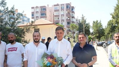İzmir Büyükşehir Belediyesi, Torbalı’nın ana arteri Haluk Alpsü Bulvarı’nda asfalt