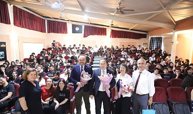İzmir Bakırçay Üniversitesi Rektörü Prof. Dr. Rasim Akpınar, üniversite sınavı