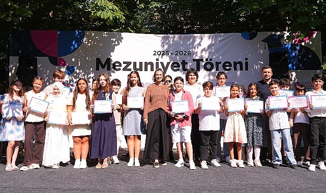 Üsküdar Belediye Başkanı Sinem Dedetaş: “Desteklere mahkum ve muhtaç aileler