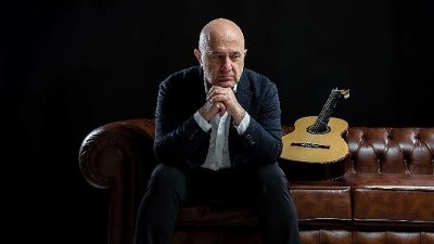 Türk müziğinin perde arkasındaki önemli bestecilerinden Yalçın Akyıldız, yıllardır farklı