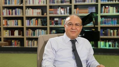 Yapay zekâ teknolojilerinin sağlık, ilaç geliştirme ve biyoteknoloji alanlarında sunduğu