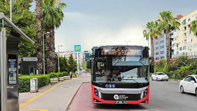 Antalya Büyükşehir Belediyesi’ne ait toplu ulaşım araçları ve hafif raylı