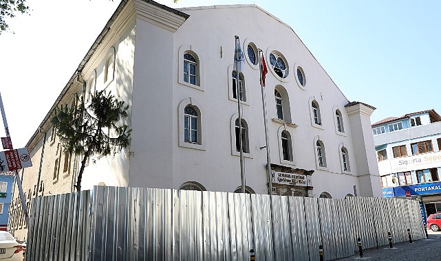 1834’ten Geleceğe: Uğur Mumcu Kültür Merkezi Yenileniyor Mudanya Belediyesi, kentin simge yapılarından Uğur Mumcu Kültür Merkezi’ni özgün