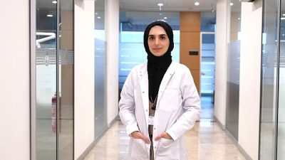 Üsküdar Üniversitesi Diş Hastanesi Periodontoloji Uzmanı Dr. Öğr. Üyesi Kübra