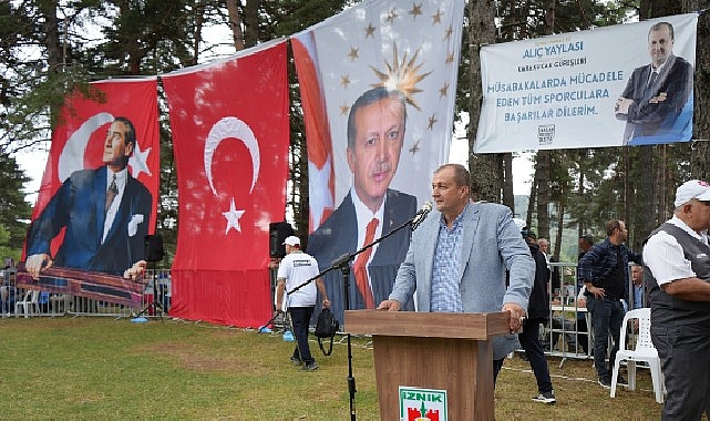 İznik, Elmalı Mahallesi Alıç Yaylası Karakucak Güreşleri muhteşem bir katılım