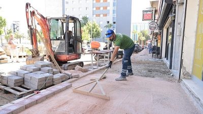 Konak Belediyesi Fen İşleri Müdürlüğü ekipleri, Alsancak’ta altyapı faaliyetleri nedeniyle