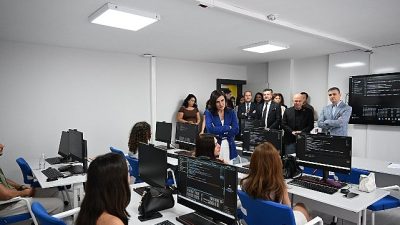 Antalya Büyükşehir Belediyesi, gençleri geleceğin mesleklerine hazırlayacak önemli bir eğitim