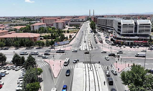 Başkan Altay: “Adliye-Şehir Hastanesi Tramvay Uzatma Hattında Test Sürüşleri Öncesi Son Aşamaya Geldik” Konya Büyükşehir Belediyesi tarafından yapımı sürdürülen Adliye-Şehir Hastanesi Tramvay Hattı