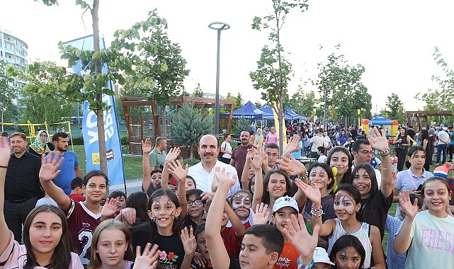 Başkan Altay “Parklarda Şenlik Var” Etkinliğinde Çocukların Yaz Coşkusuna Ortak Oldu Konya Büyükşehir Belediye Başkanı Uğur İbrahim Altay, Büyükşehir Belediyesi tarafından