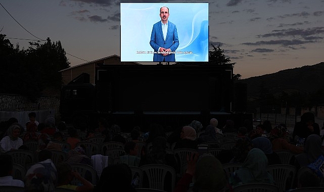 Başkan Altay: “Sinema Günleri ve Çocuk Şenliğimiz İlçelerimizde Büyük Bir Coşkuyla Sürüyor” Konya Büyükşehir Belediyesi’nin merkez dışındaki ilçelerde düzenlediği Sinema Günleri ve