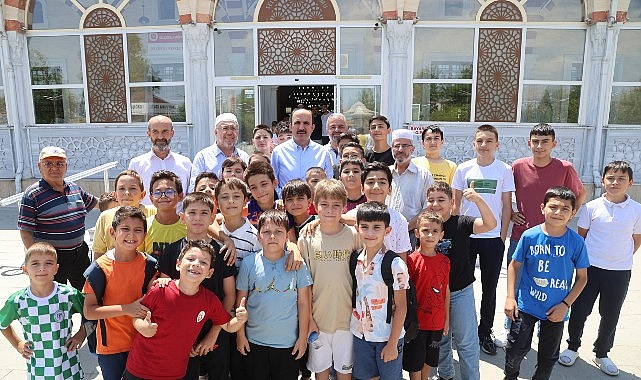Başkan Altay Yaz Kur’an Kursu Öğrencileriyle Bir Araya Geldi Konya Büyükşehir Belediye Başkanı Uğur İbrahim Altay, Selçuklu Merkez Camii
